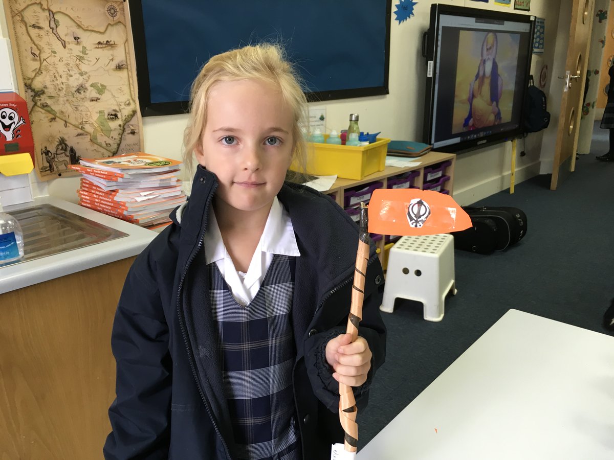 LaxtonJunior's tweet photo. Can you spot the Sikh Khanda on our Nishaan Sahib? It is made from a double-edged sword, two Kirpan and a circle. #WeAreLJS #LJSRE #Sikhism #LJSYearTwo https://t.co/FvamOMVxaI