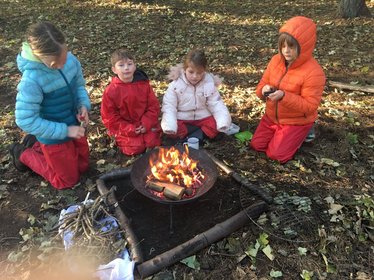 DpsForest's tweet photo. This morningโs Forest school group were learning all about safe fire lighting and honing our flint and steel skills. Then we made Viking flatbreads and enjoyed with honey before helping to leave no trace of our fire remains. #forestschool #cookingonfire https://t.co/ylNnfxdQFe