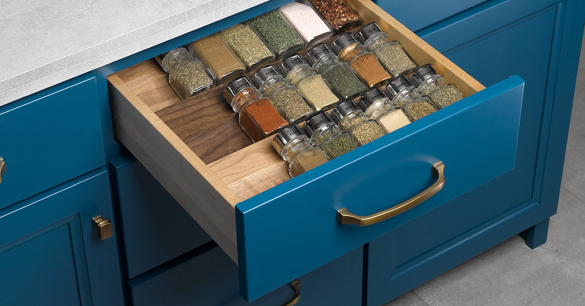ConestogaWood's tweet photo. Spices at your fingertips with this Spice Tray Insert. Available in Natural Birch, Hard Maple and Walnut species to provide convenience during holiday meals! #spicetray #spices #trayinsert #drawerbox #convenience https://t.co/7uO6qZPb5L
