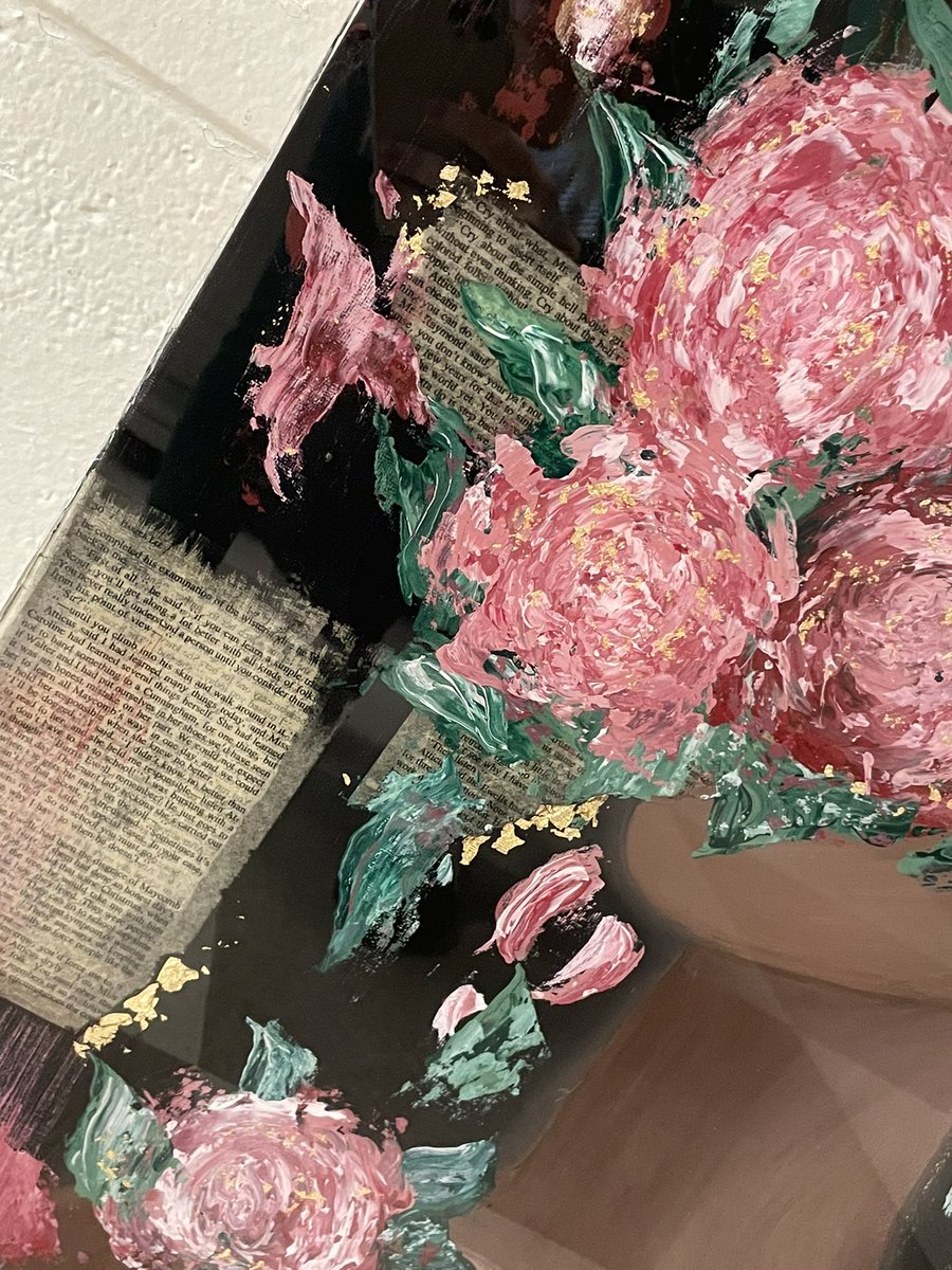 EHSvikingART's tweet photo. Senior Hannah Mohr knocks it out of the park with this mixed media painting. #seniorstudio #highschoolart https://t.co/khyEg2eu6P