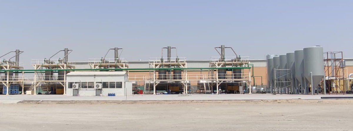HardeepSPuri's tweet photo. Very happy to see members of the highly successful &amp; sizeable Indian diaspora contributing to economic activity in UAE. 

Inaugurated a Plant of Stanley Lubricants UAE today. 
Also inaugurated a plant belonging to Trinity Grease &amp; Lubes Pvt Ltd.

@IndembAbuDhabi @cgidubai https://t.co/MbpiHP8YA4
