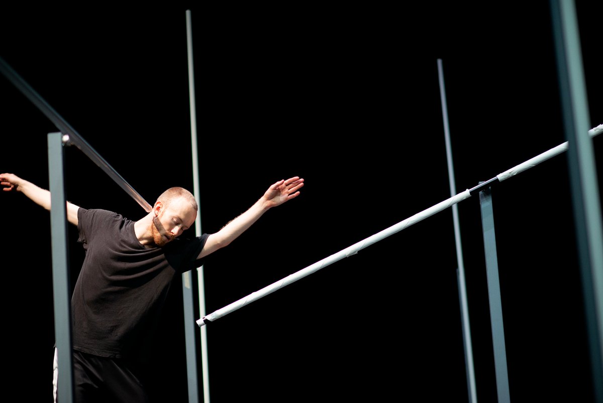 amosbental's tweet photo. the tour of Interval continues! today at Schouwburg #hengelo, next weekend @FrascatiTheater #Amsterdam
dance meets architecture
#dans #architectuur #modernedans #cultuur #crossover #onderzoek #ruimte #theater #spatialdesign #beweging #embodiment #rotterdam #gouda #offprojects https://t.co/ShxySr8jE4
