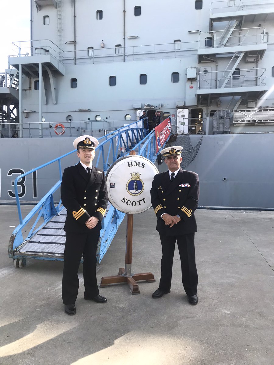 HMSScottRN's tweet photo. Today we welcomed on board the Officer in Charge of the @MarinhaPT ship NRP Bérrio. It was great to exchange stories and hear about the successes of our Portuguese friends and partners. 🇬🇧 🇵🇹👇

#GreatScott #WeAreNATO https://t.co/2hwpQnUNdV