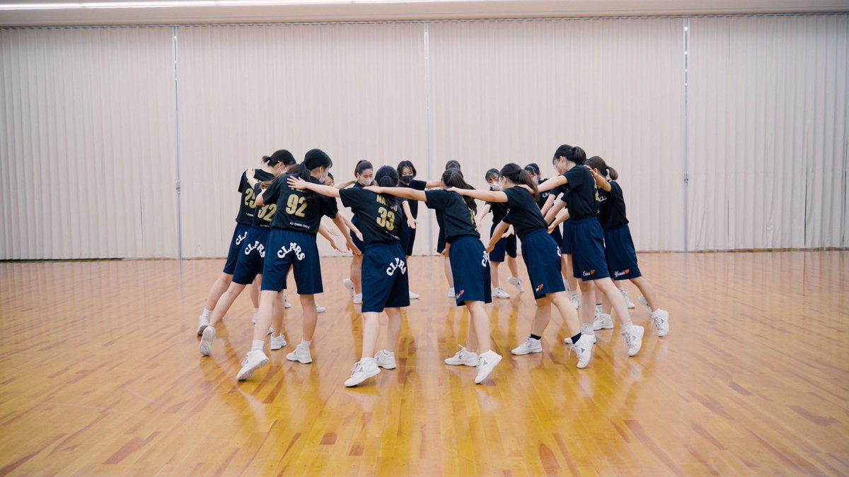 ku_clairs's tweet photo. こんばんは!
今日は円陣の写真です!💙
練習前や本番前は必ず円陣をするのですが、より一層やる気が出て、一体感が高まります!!!
3.2.1.0 Go Let's go📣💖
#kansaiuniversity #kandai #KU
#cheer #cheerleading #cheercircle
#dance #stants #CLAIRS
#関大 #関西大学 #大学生
#関大チアサークル https://t.co/RMledrZgwD