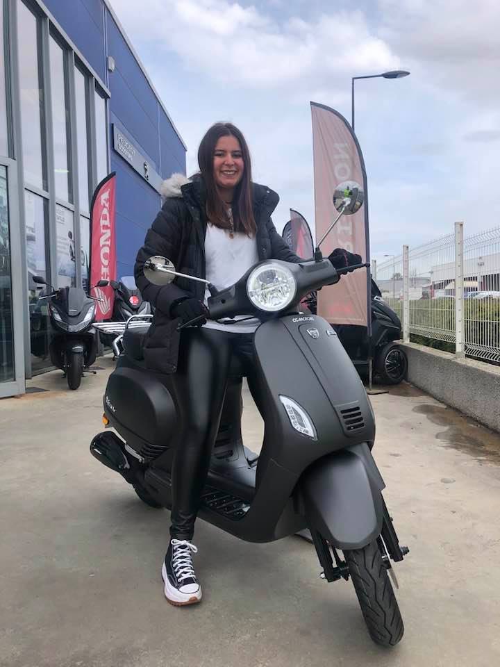 MooofNv's tweet photo. Neco still makes people happy. This time it is our partner Cc-Motors from Sète who draws a big smile on the face of this customer.🥳

Neco Azzuro 👇

https://t.co/X7DW0gJDAM

#neco #scooter #motorcycles #new #azzuro #50cc #125cc #Available #france #belgium #people #mooof https://t.co/LU9jIZ8sbT