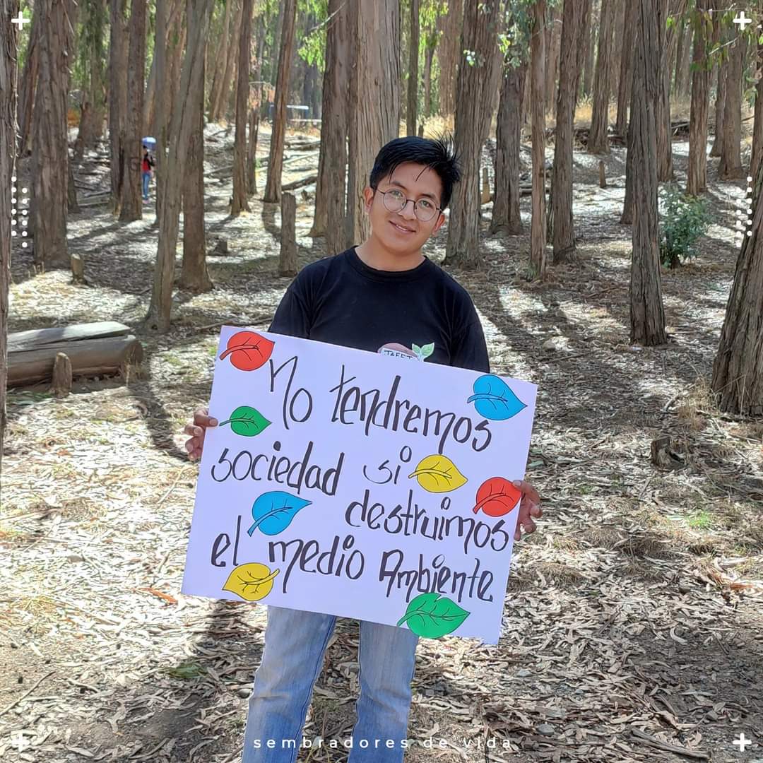ecosembradores's tweet photo. Cuando entenderán las personas que destruir el medio ambiente empieza botando tu basura a la calle, no diciendo nada cuando talan un arbol, cuando destruyen y lotean las áreas verdes de nuestra ciudad

No tendremos sociedad si destruimos el medio ambiente
💚🌱
#SembradoresdeVida https://t.co/igxBnINCXq