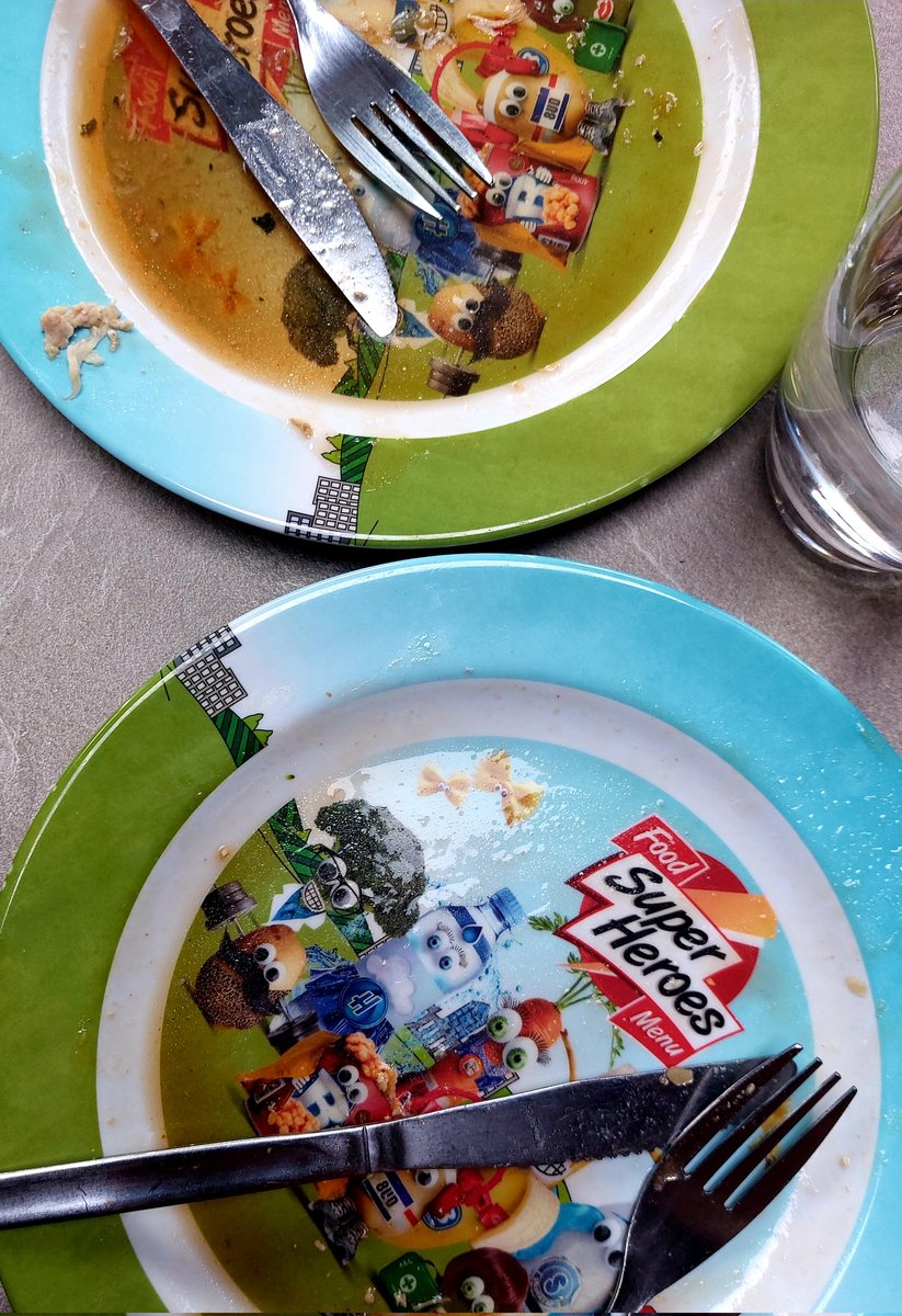 ownamulumba's tweet photo. @ST3AMCo have been well looked after, yet Day 10 of the #MissionToMars Tour gets the cake: A proper chicken roast on #superheroes plates courtesy of @WhitefieldPS in Liverpool.  DELICIOUS!

#ArtConnects
#FoodConnects https://t.co/T3BfsTNLWG