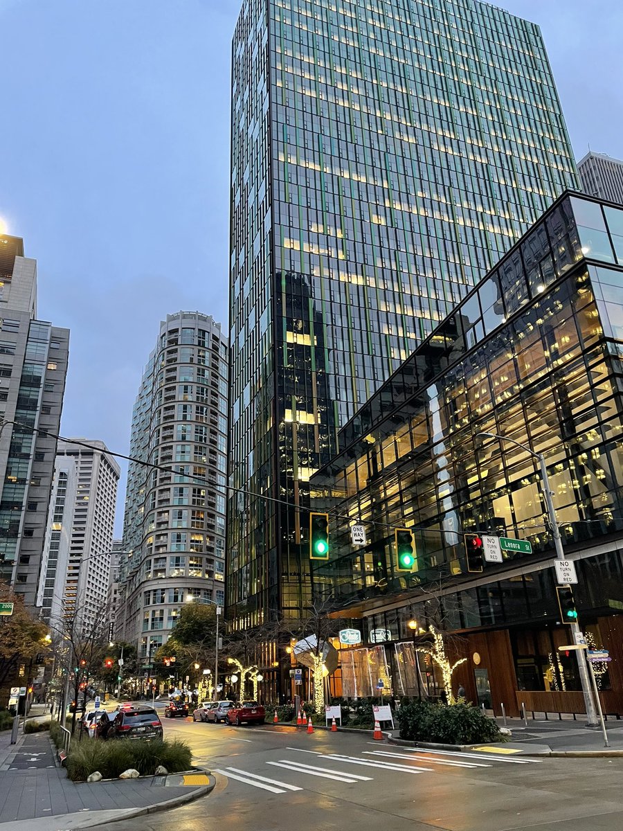 pics_seattle's tweet photo. Some very recent pictures of downtown Seattle, the Amazon Spheres, and the Space Needle from in and around the @PanPacificSea hotel. cc @downtownseattle #panpacificseattle https://t.co/V4e0MfqvnW
