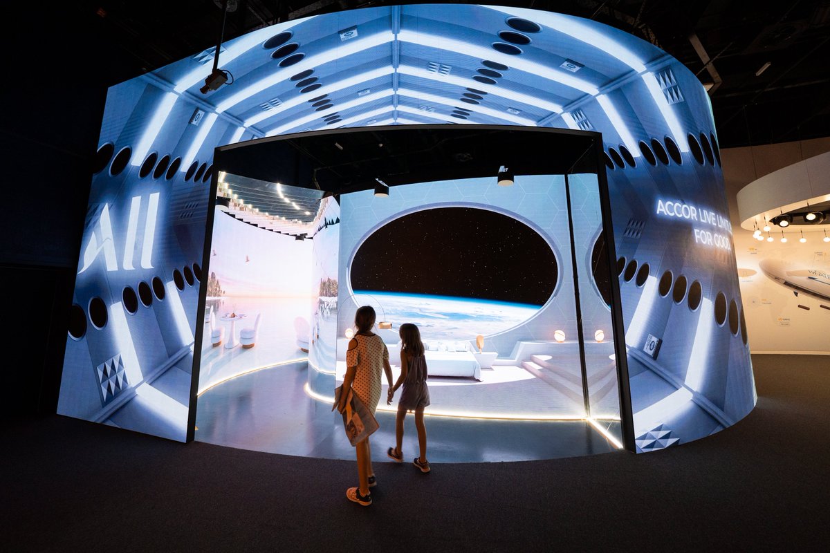 franceexpo2025's tweet photo. Rendez-vous au cœur du labyrinthe sensoriel créé par @All pour découvrir des endroits aussi époustouflants que multiples ✨☄

Cette expérience immersive brouillant la frontière entre le réel et le virtuel est à découvrir au Pavillon France ! 🇫🇷

#FranceDubai2020 #Expo2020 https://t.co/Xb4C2XIoJZ