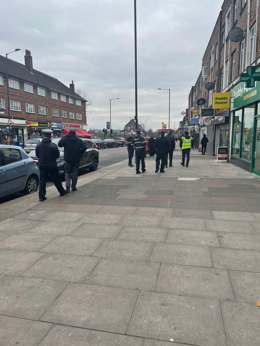 MPSBarnhill's tweet photo. Safer Neighbourhood Officers from @MPSBarnhill and 
@MPSPreston on a joint day of action with @Brent_Council along Preston Road, targeting street drinking, ASB and conducting weapon sweeps. 
#2440NW #Barnhill #SNT #Metpolice #PSPO https://t.co/Y1F5E7FIP2