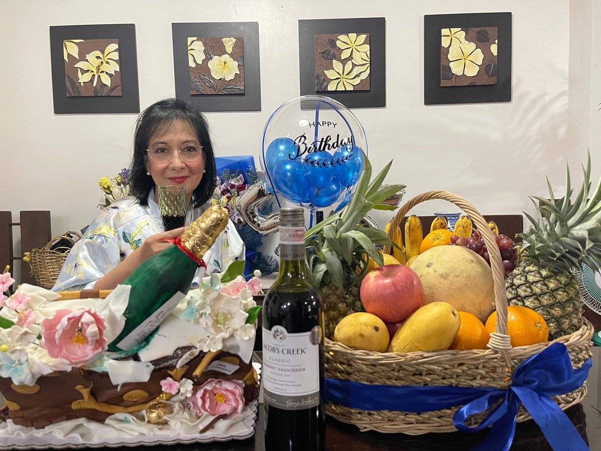 _Gemmanaticsofc's tweet photo. #GracefulGemmaDay ✨ 
We really hope po na you like our simple gift from Gemmanatics🥰 May the Lord grant all your heart's wishes! 💕 We love you po! ✨ 

Hugs &amp; kisses from admin Jhewell,admin coco,carmz,camz, daena,patreng,ariann &amp;  the rest of your GEMMAnatics Family 💕 https://t.co/jJksjVVlcw