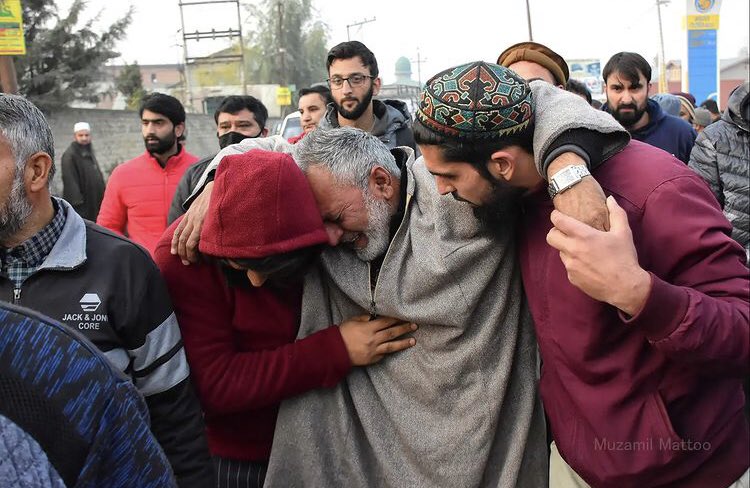 FaziliSana's tweet photo. Next time if you are tempted to say  "Kashmiris are hospitable people" &amp; "Kashmir is Paradise on Earth", remember these images, remember these cries and remember how vulturistic you are. https://t.co/XH484N56KS