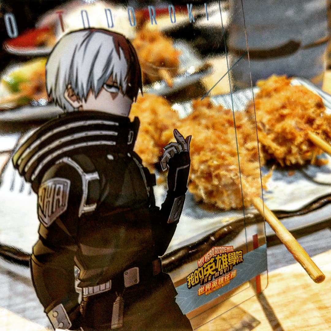 穗香 ほのか 和boo去看了我英劇場版 世界英雄任務 這次的敵人boss和手下們的整體強度比起上一部合理許多 綠谷 爆豪 轟大三角的戲份與對戰鏡頭也很平均 會值得再去電影院刷幾場 透卡我們都拿到了轟 我的英雄學院 穗香 ほのか 和boo去看了我英劇場版 世界英雄任務 這次的敵人boss和手下們的整體強度比起上一部合理許多 綠谷 爆豪 轟大三角的戲份與對戰鏡頭也很平均 會值得再去電影院刷幾場 透卡我們都拿到了轟 我的英雄學院