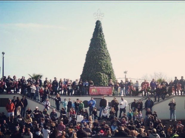 MilkCartonsWine's tweet photo. Take me back! ๐โ๏ธ
#NOLA #NewOrleans #Circa2013 #Travel #BeforeKids #Christmas #beautifulcity #Vampires ๐ง๐ปโโ๏ธ https://t.co/0RLtBvRhHy