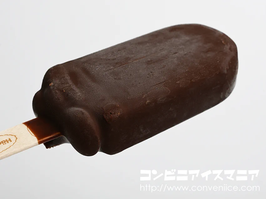 かじった瞬間、甘酸っぱいアプリコットソースが溢れ出す！ハーゲンダッツバーから「ザッハトルテ」が新登場！
