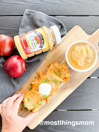 HorsingAroundLA's tweet photo. #ad🎄Looking for some simple & delish holiday food inspo?🙋♀️@Musselmansapple Sauce is the perfect easy side dish addition, made with 100% farm-fresh American grown apples that are handpicked.😋🍎
Learn more👉 https://t.co/9BLhnAmQEV
#PickMusselmans #FamilyFarms #MusselmansPartner https://t.co/vbFCgpWKdT