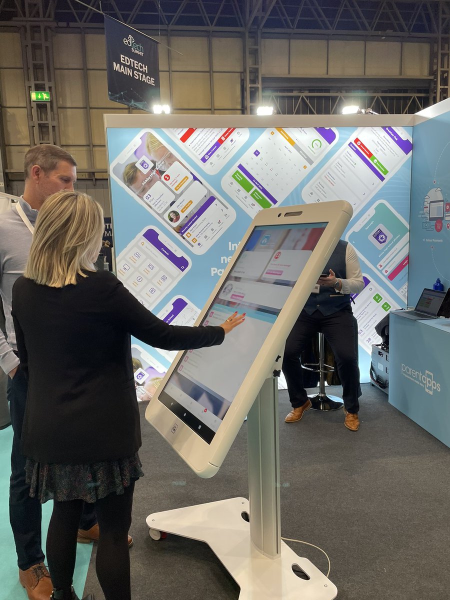 EdTech_Summit's tweet image. Really great to see all our exhibitors having a great time at #EdTechsummit21