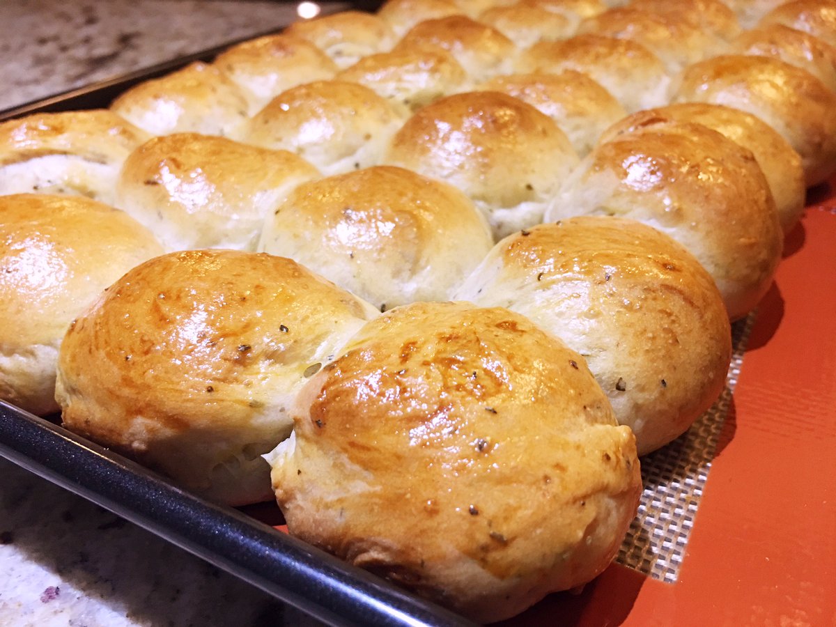 clubfoody1's tweet image. Today is National #HomemadeBreadDay
DINNER ROLLS - Easy to make, these are perfect to have at any time!

#VIDEO youtu.be/1ATY5kCImkE

@EventGuideToday @DiningGuide2Day #deliciousfood #food #foodie #recipe #favorite #recipes #viral #videos #foodinspiration #homemade #bread