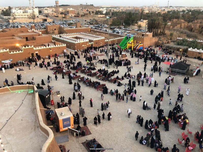 Qassim_Events's tweet photo. بحمد الله تم توقع عقد استثمار قرية عيون الجواء التراثية مع رئيس بلدية محافظة عيون الجواء ومدير الشركة عقبة العامر و بحضور رئيس مجلس إدارة شركة فعاليات القصيم د. سليمان أباالخيل https://t.co/1uqbd5Y8oe