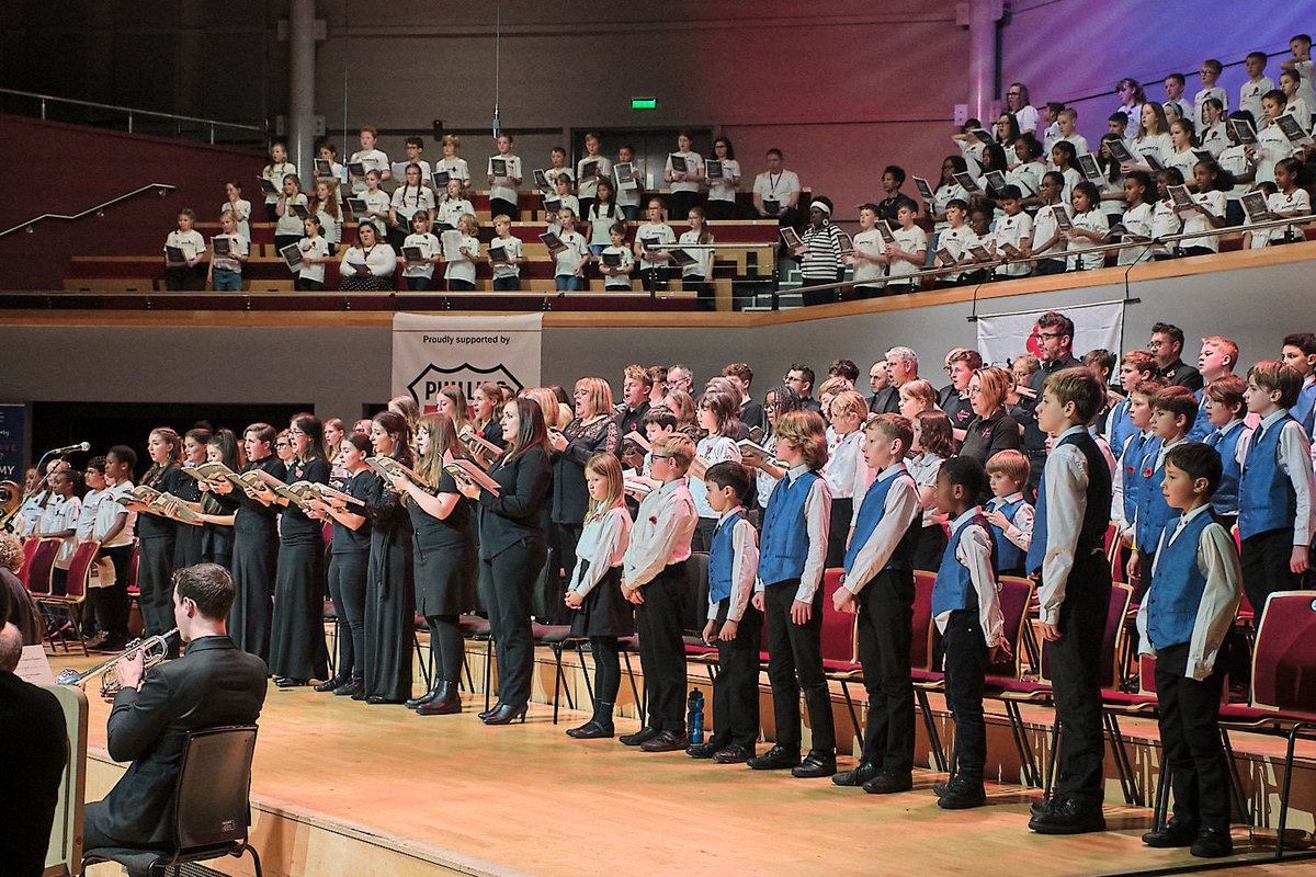 WarwickSingTown's tweet photo. Very happy to be putting up photos from recent events onto our website #warwicksingingtown and now on to Facebook at #WarwickASingingTown https://t.co/ciULQIt6qQ