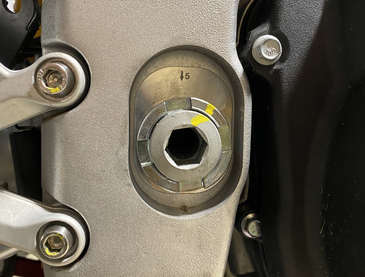 MotoSPECprogram's tweet photo. The 2021 Aprilia RSV4 Factory 1100 is now available for MotoSPEC.

Under-braced swingarm, new offset and head bushings.⠀

#Aprilia #RSV4Factory #bearacer
#MotoSPEC #chassisprogram #chassissoftware #leanangle #superbike #motoamerica #bsb #asbk #arrc #fsbk #wsbk #motogp #cev #civ https://t.co/iipIo3e0Gq