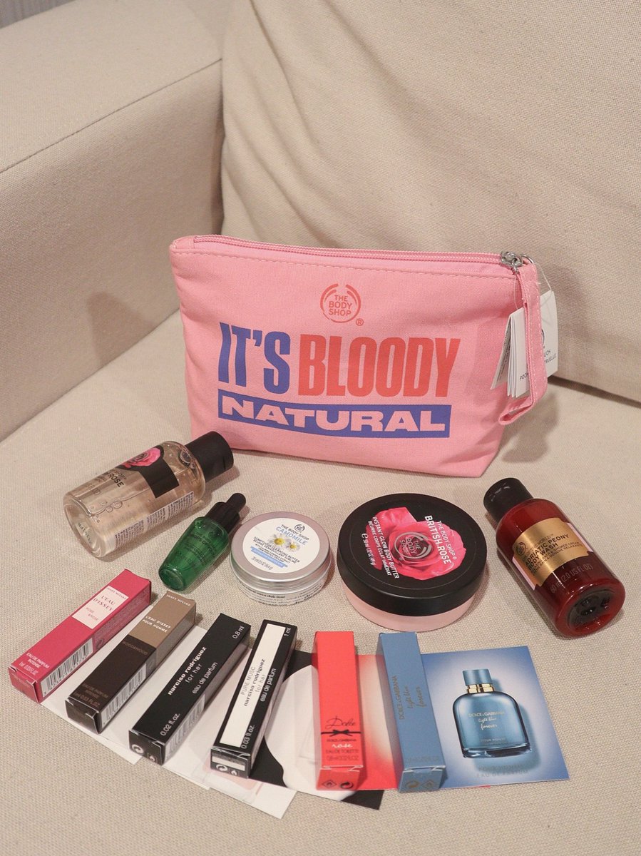 แจกคับ เอาไปหมดนี้เลย น้ำหอม สกินแคร์ กระเป๋าคสอ.ด้วย ขอแค่ RT + FOLLOW พรุ่งนี้ค่ำๆประกาศเยย (18 พ.ย)