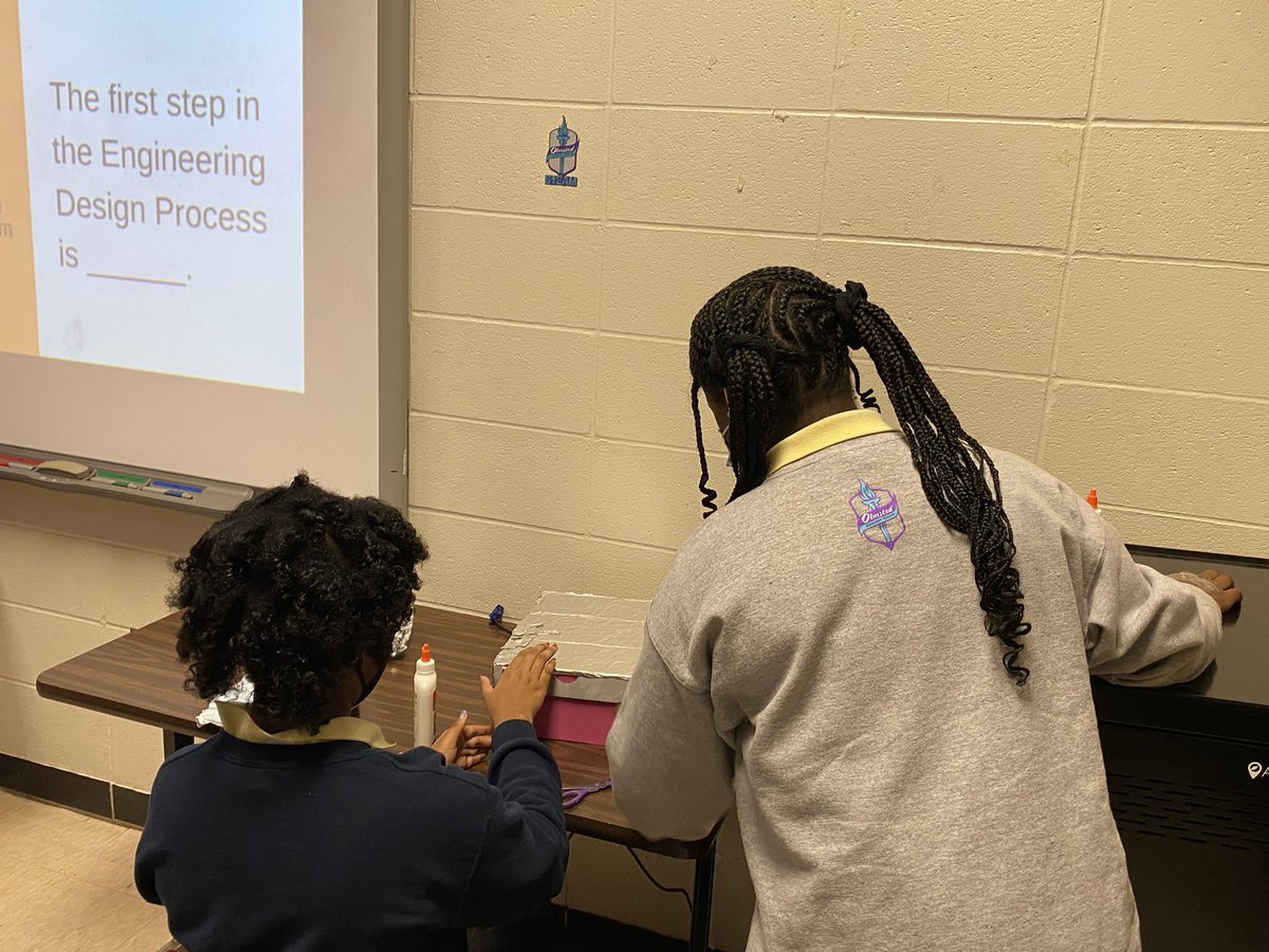 OlmstedSouth's tweet photo. Ms. Barakkat’s class has been using the design process in their creations this week. She is ensuring student choice, high engagement, and literacy incorporation to help our kids be #OASBrave. #STEAMatOAS #AwesomeArtifactSpotter https://t.co/LQAWGP4lkE
