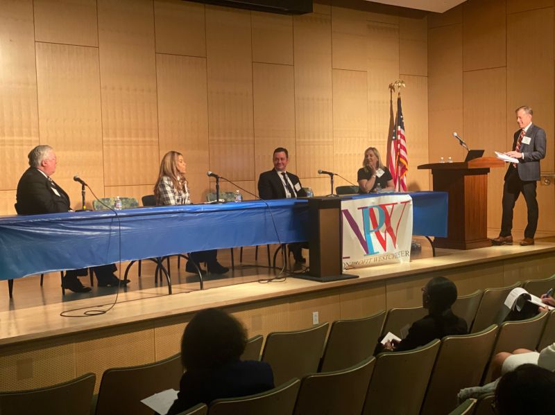 TimothyLHall's tweet image. It was great to participate yesterday in a workforce development program organized by Jan Fisher and NPW and hosted by President Belinda Miles and Westchester Community College. It was nice to meet Mercy alum, Dr. DaMia Harris-Madden.