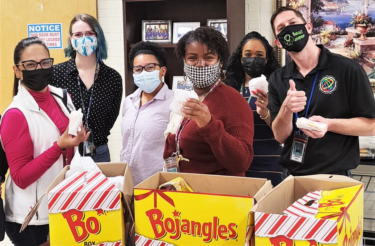 WindsorElem's tweet photo. WE are APPRECIATED by our PTO! Thank you for the breakfast!! #AmericanEducationWeek #PTO @RichlandTwo https://t.co/FUO10CogzX