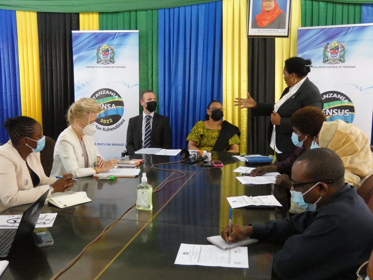 UKinTanzania's tweet image. UK is happy to continue supporting @NBSTanzania efforts with 2022 Census through donation of IT equipment #Data4Development 2022 Census will produce data on the population and housing in 🇹🇿 to aid government and development organisations to target their services to those in need.