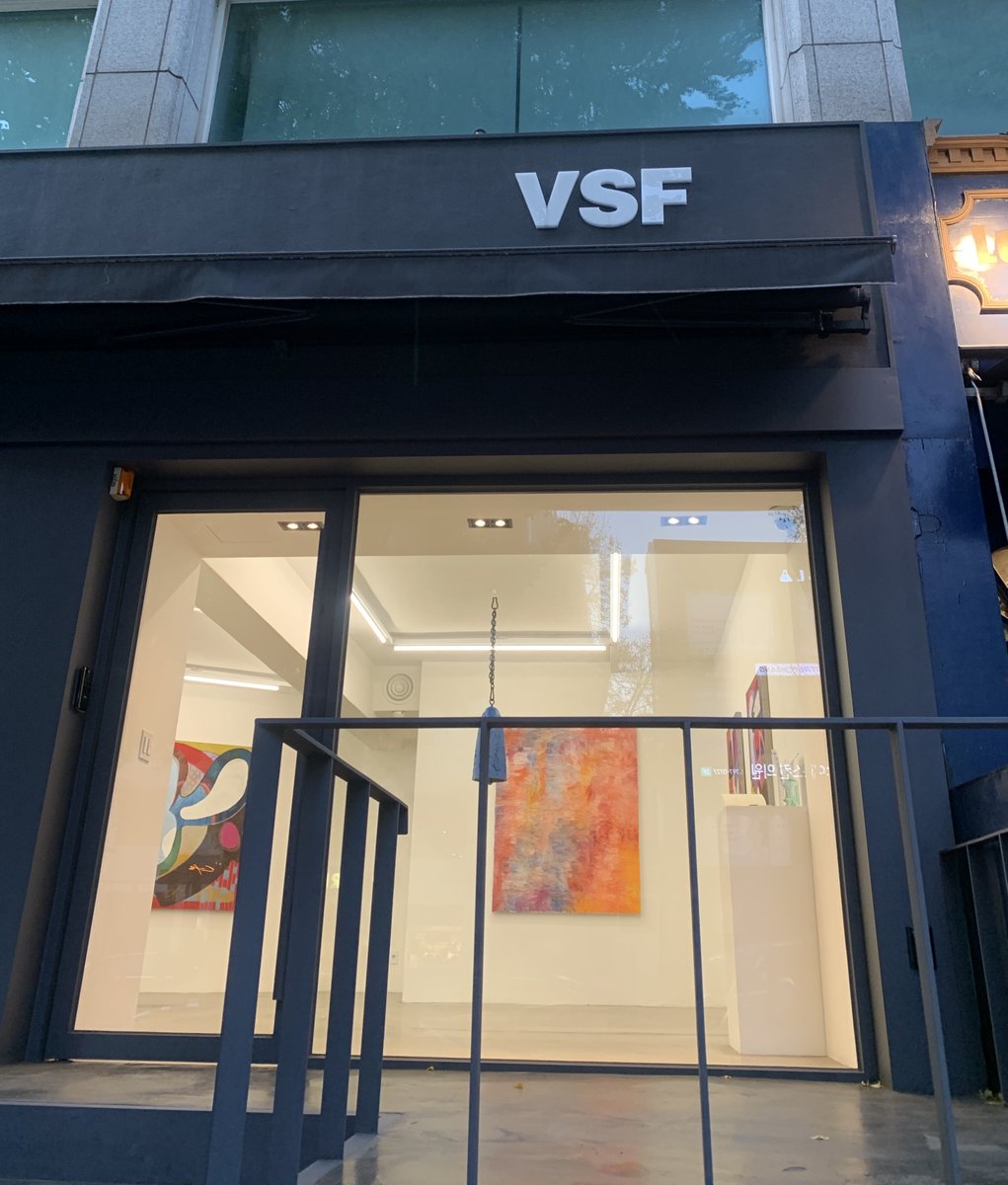 Bts_Clematis's tweet photo. #ํฐ์ค_์ ์๊ธฐ๋ก
#VSF๊ฐค๋ฌ๋ฆฌ #VariousSmallFires #๊ทค๋น๊ฟ๋ค
JESSICA SILVERMAN X VSF ๋ก
๋จ์ฒด์ '๊ทค๋น๊ฟ๋ค(Tangerine Dreams)'
์ ์์ค์ด๋ค.
์์ ๊ฐค๋ฌ๋ฆฌ์์
์
๊ตฌ ๋ฐฉ๋ช
๋ก๊ณผ ์ํ๋ค๋ง ์์ด
๋ฐ์ ์์ฑ๋์ ์์ผ๋ฉฐ ์ฆ๊ฒ๊ฒ ๊ด๋ํ๋๋ฐ
์์ชฝ ๋ฐฉ์ ์ฌ๋์ด ์์๋ค๋ ์ฌ์ค์
๋์ค์ ์๊ณ ๋จธ์ฑ;; https://t.co/PsrsRIE6Zk
