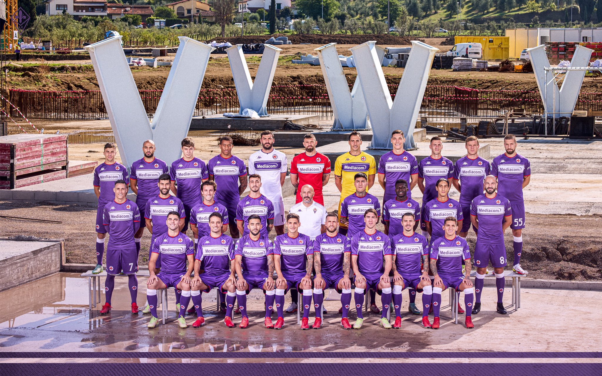 ACF Fiorentina English on X: ACF Fiorentina 2021/22 official team photo  📸⚜️ 📍 VIOLA PARK 🏡 #ForzaViola #Fiorentina #ACFFiorentina   / X