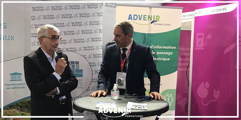 Antoine Herteman, président de l'Avere-France au @salondesmaires 🎙️
"Si les aides à l'achat d'un véhicule #électrique sont importantes, il est aussi nécessaire de former les citoyens et les #CollTerr"
D'où ce partenariat avec la @fnccr et l'existence d'Advenir Formations. 👇 https://t.co/4VSiVC46kW