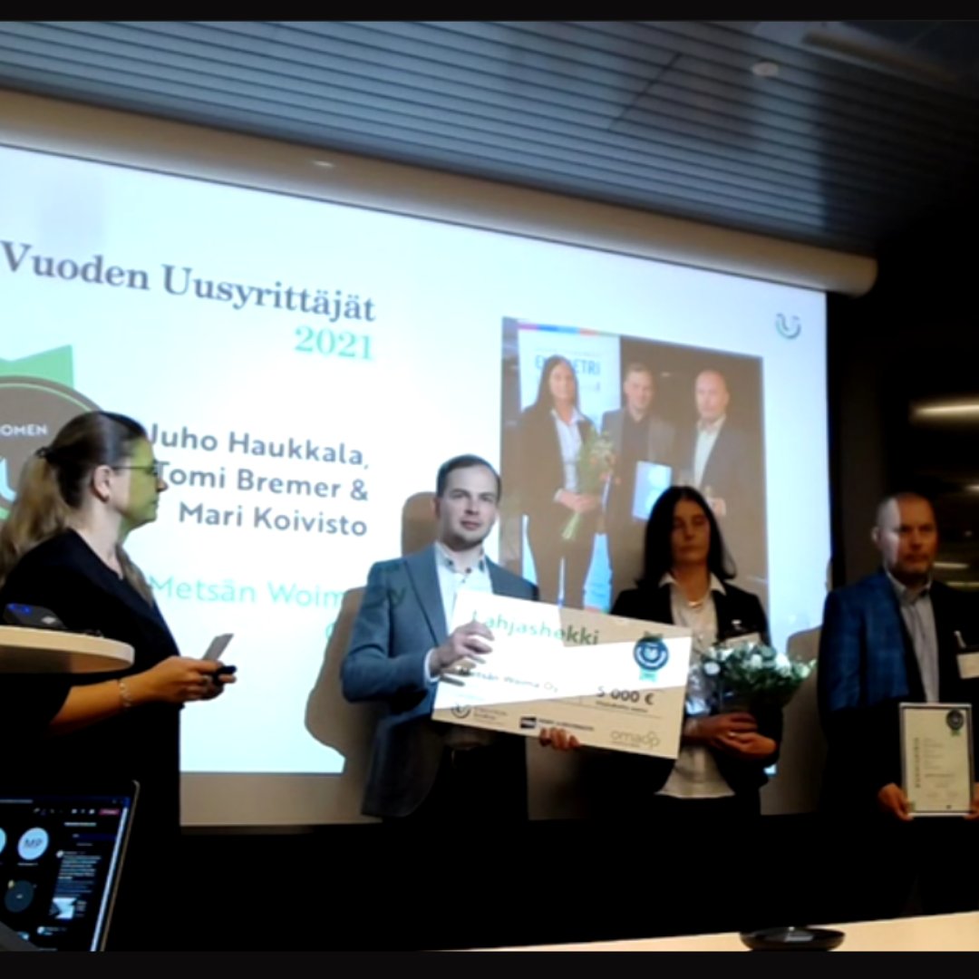 Metsän Woima Oy!
Onnittelut Valtakunnallisen Vuoden Uusyrittäjä -palkinnon voitosta🎉! #ensimetri #vuodenuusyrittäjä #metsänwoima #yrittäjyys #kasvuyritys
