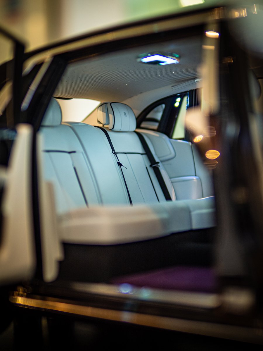 RollsRoyceLeeds's tweet photo. The closer you get, the more detail you spot

You could own a scale model of your Rolls Royce, correct to the finest point

For more information, contact one of our team to discuss

#rollsroyce #rollsroyceleeds #phantom #model #scalemodel #detail #luxury #gifts #gifting https://t.co/dxAcDUG36r