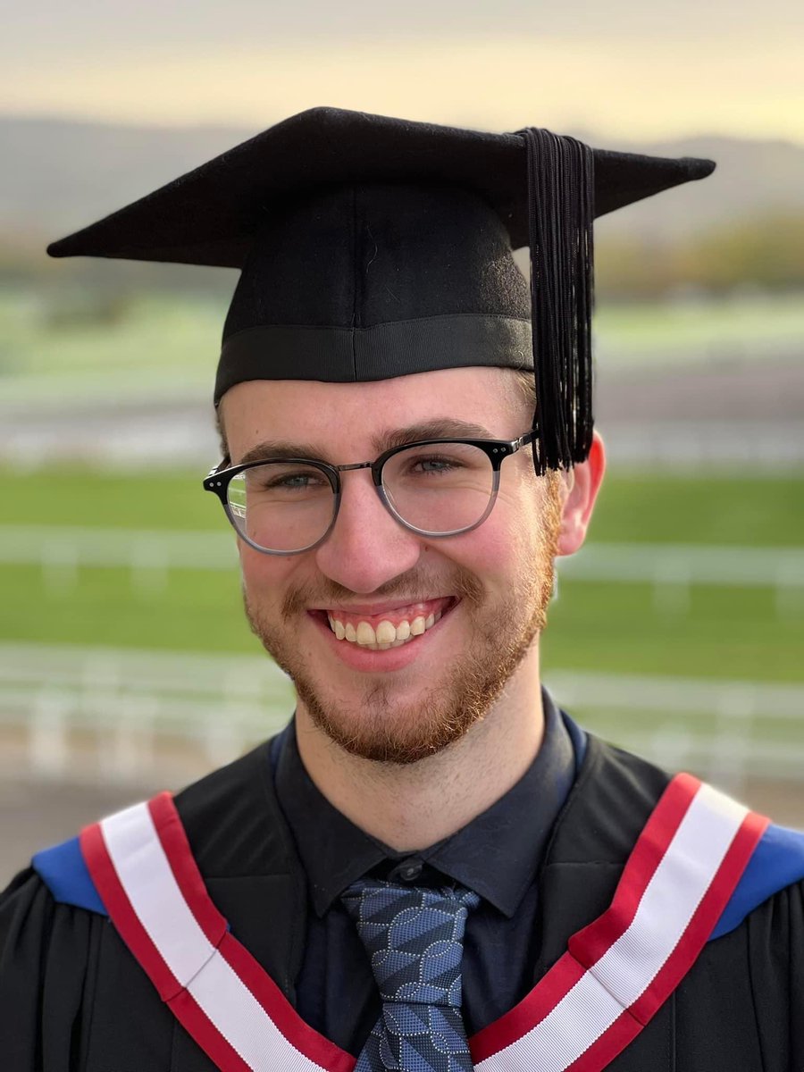 arranstudios's tweet image. Casually graduates…