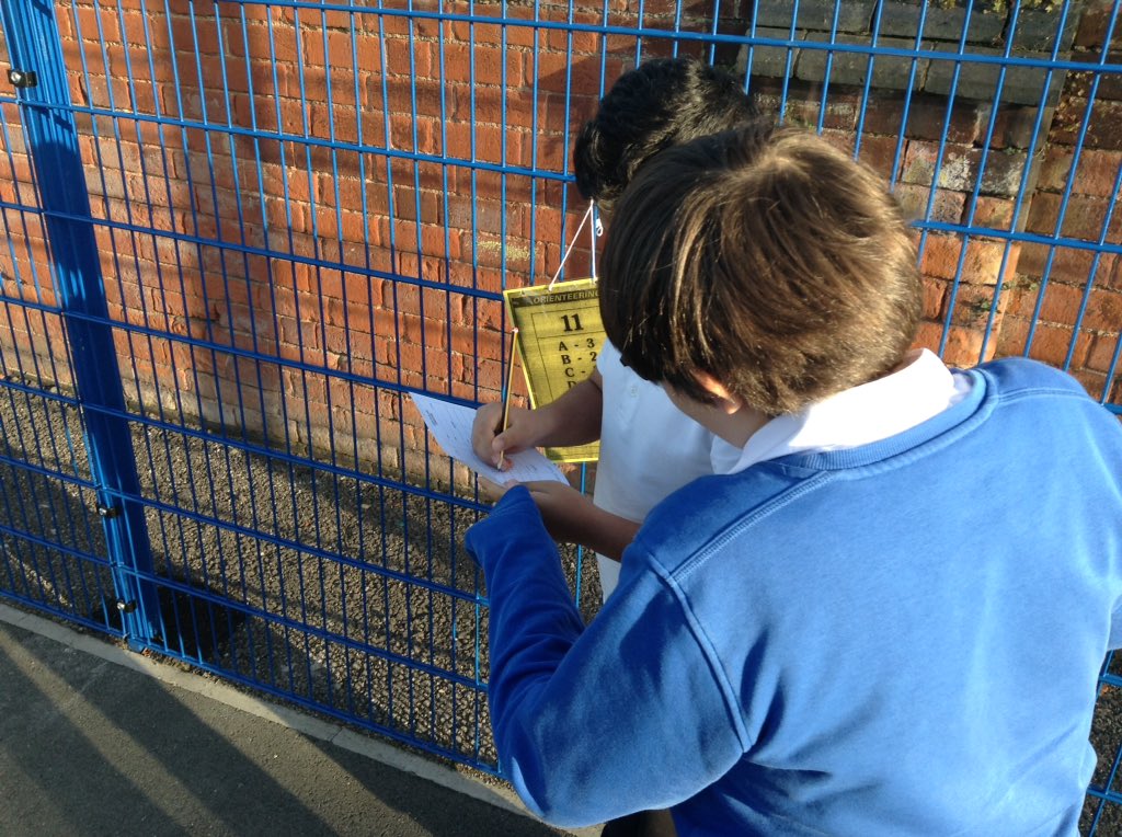 latimerprimary's tweet image. #ClassBL are enjoying some orienteering this afternoon after working hard on their mock SATs all week. #LatimerSport