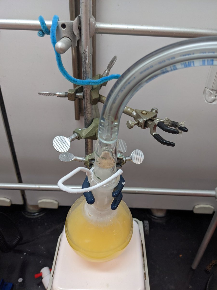 KTPhos's tweet photo. My neighbor's reaction flask is... Growing something?? Straight out of Alien. https://t.co/PZ4bLddWaJ