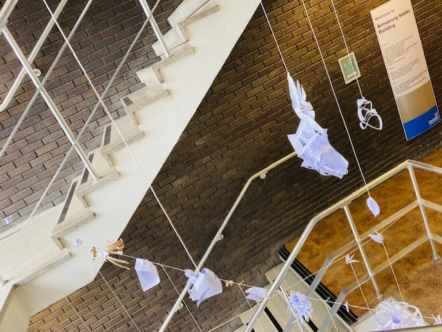 Cov_IntArchDes's tweet image. L4 @CoventryGD and L4 #InteriorArchitecture students paper installation #collaboration #ArmstrongSiddeleyBuilding stairwell