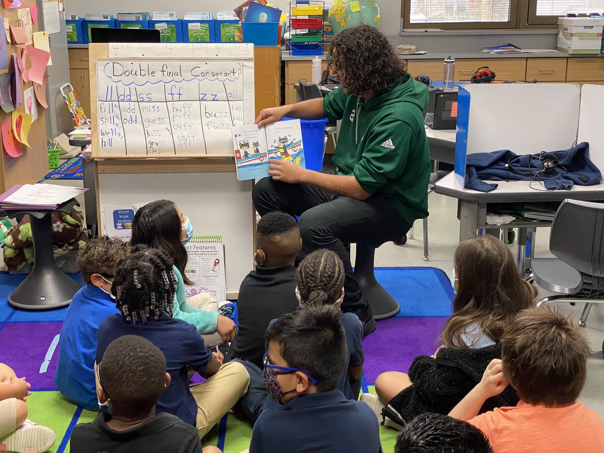 poteetsoccer's tweet photo. 🔥🚨🏆 Poteet Crew 🏆🚨🔥 

READ. PLAY. TALK. 

Always a great time reading to the kiddos at Porter Elementary. 

@MesquiteTxNews @RalphHPoteetHS @SportsKeom @PHS_BoosterClub @PoteetRecruits 

#ThisIsPoteet
#PoteetStrong
#HowStrongAreWe https://t.co/xcRI3vjAEp
