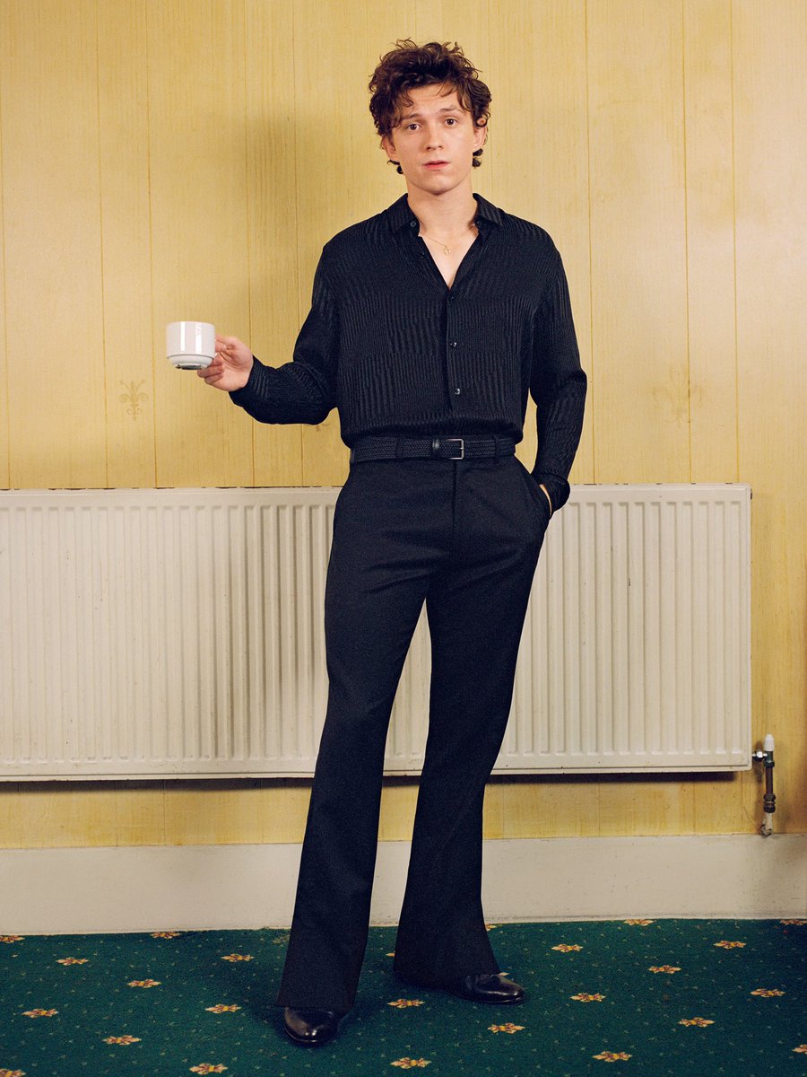 willwelch's tweet photo. Tom Holland @TomHolland1996 for the December @GQMagazine ‘Men of the Year’ issue. Photos by Sharif Hamza, styling by Mobolaji, profile by @olifranklin. Full story and photos here: https://t.co/w44Qt6X6WT https://t.co/8U2DGxs0PQ