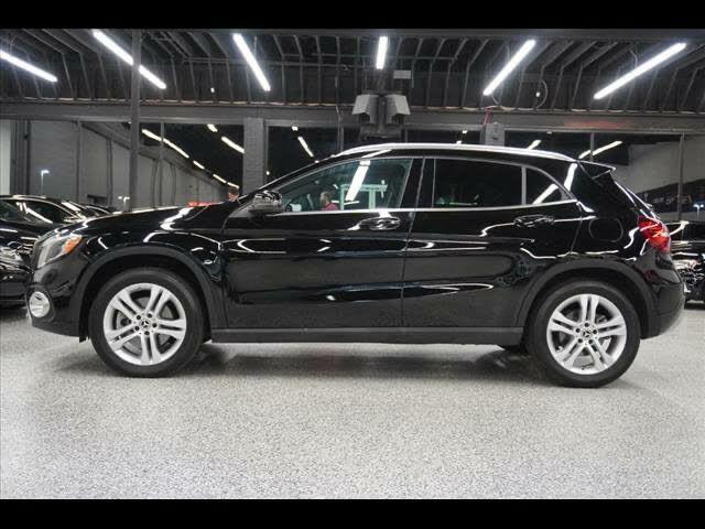 PrestigeAutoIn1's tweet photo. La GLA vous emmène à destination d'une façon remarquable, en  sécurité. En arborant toujours une allure résolument sportive.
Vous pouvez vous en procurez à Prestige Auto 
2020 Mercedes-Benz GLA-Class GLA 250 4MATIC AWD
#automobile #senegal #kebetu #Mercedes #GLA  
33 825 40 44 https://t.co/8CBjhhjBoh