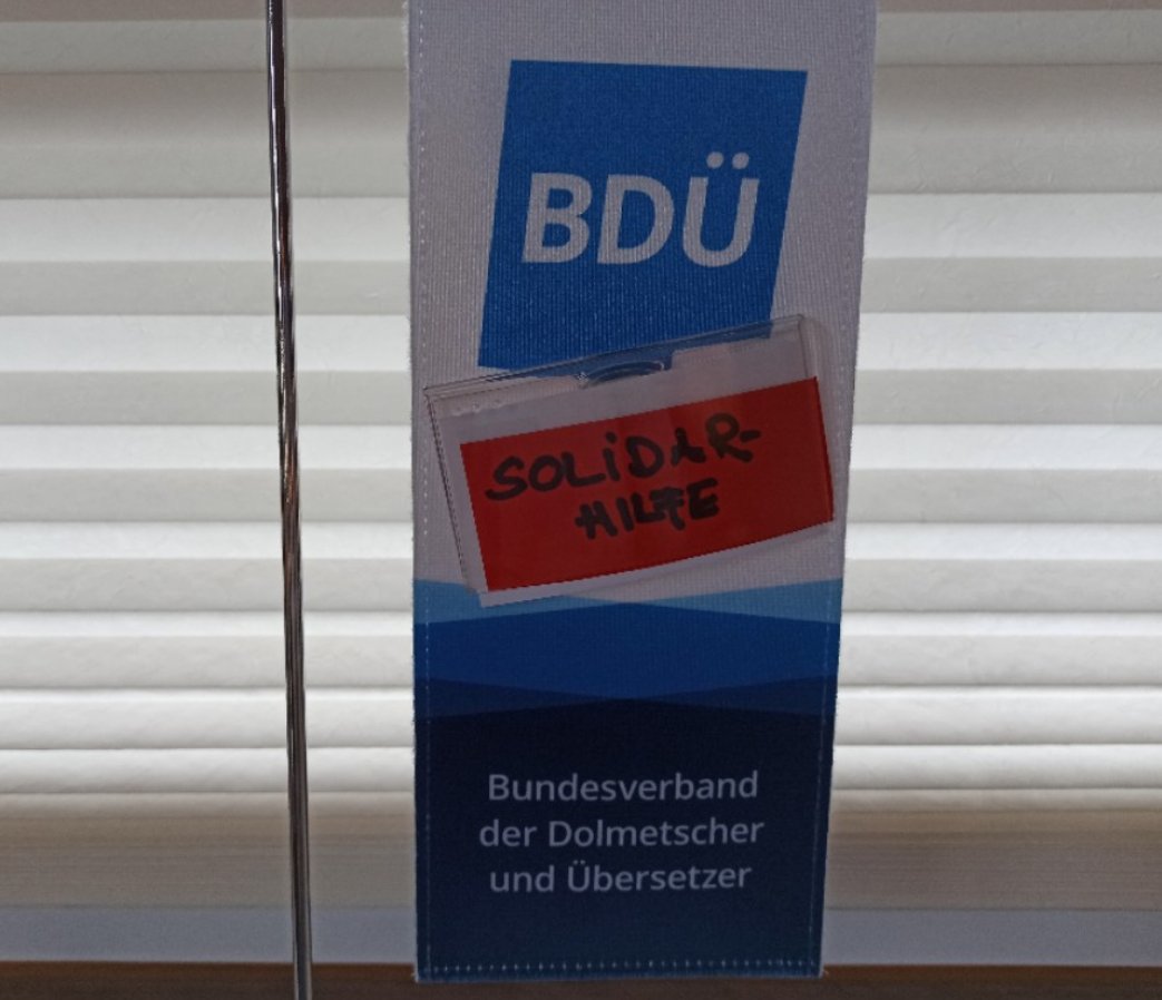 bdue_rp's tweet image. Solidarhilfe BDÜ für Mitglieder in Rheinland-Pfalz: Allen konnte geholfen werden! Betroffene: "Ich bin stolz, Mitglied des BDÜ zu sein, und dankbar für die unglaubliche Solidarität, die ich in dieser Ausnahmesituation erfahren habe!" #hochwasserhilfe  #xl8 #1int @BDUe_eV