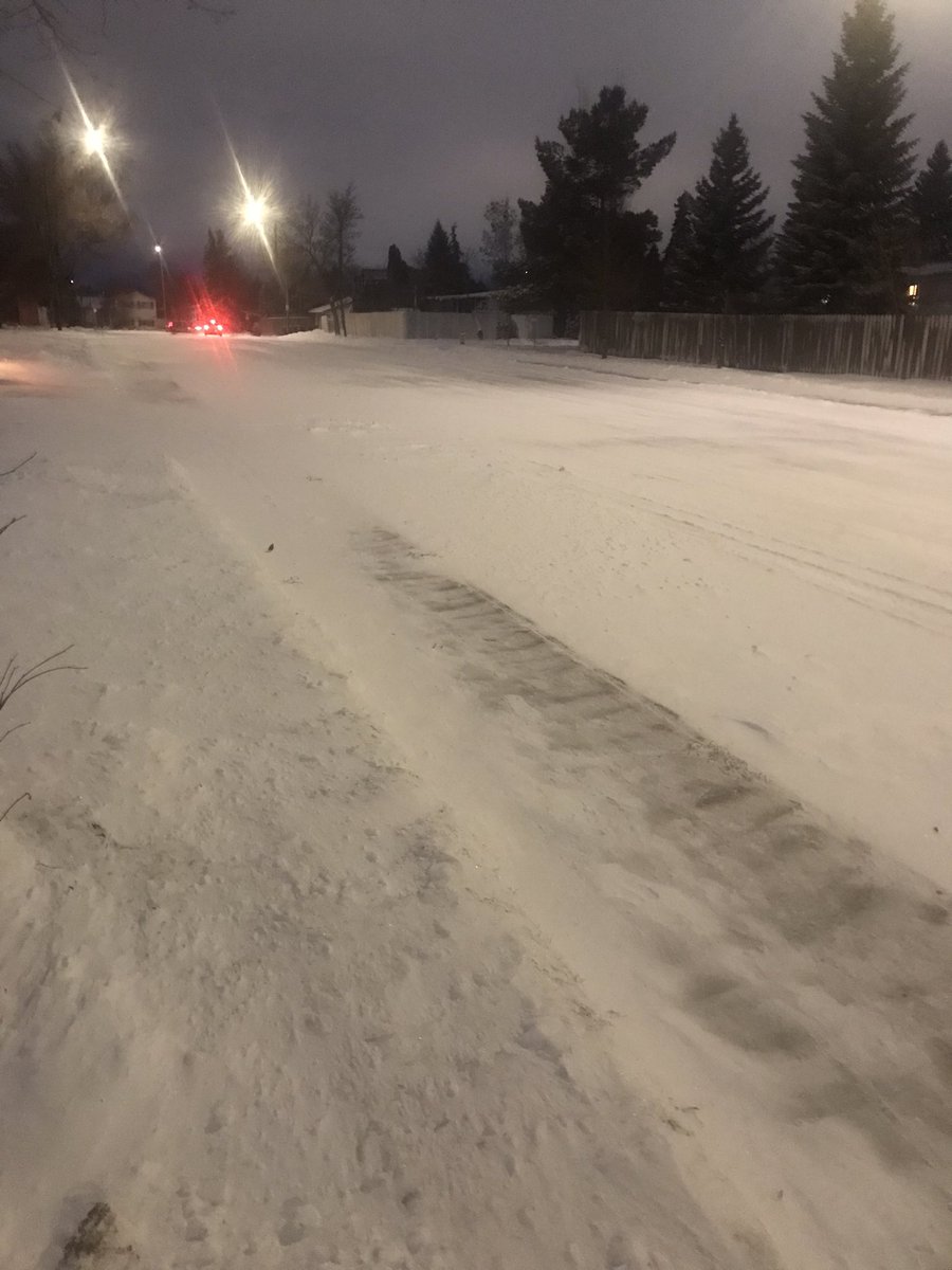 kent_ritchie's tweet photo. Wasnβt up to biking today! @cityofsaskatoon , will we be getting groomed Xcountry trails this winter at neighbourhood parks? Stay safe, folks. #MoveToGrow #Activetransportation https://t.co/B31AD1fiKO
