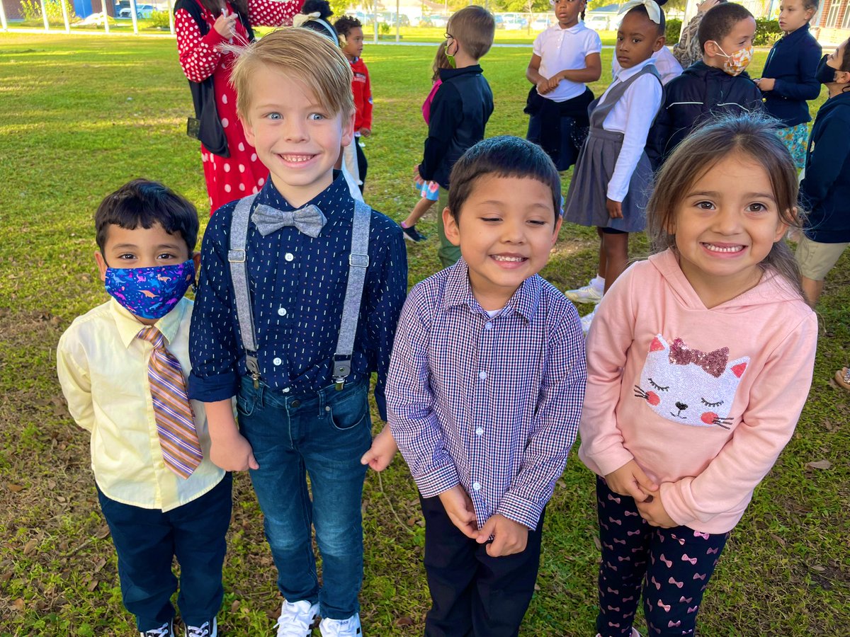 Dr. NE Roberts starts building bright futures early! Checkout these PreK students “Dressed for Success” 🤩
#ReachHigherPolk #wholechild #elementarySchoolCounselor