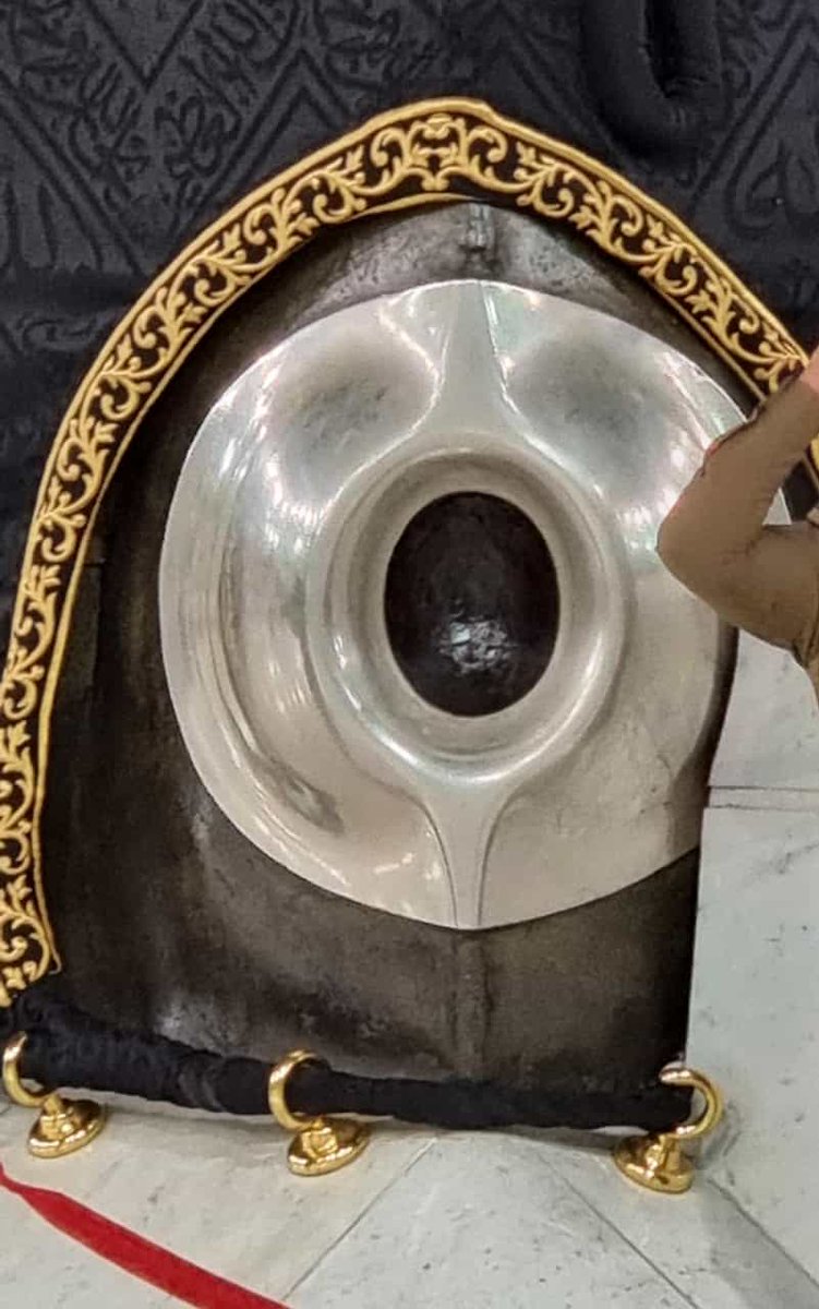 HaramainInfo's tweet image. Close-up of Al-Hajr Al-Aswad.

Picture taken by our admin.