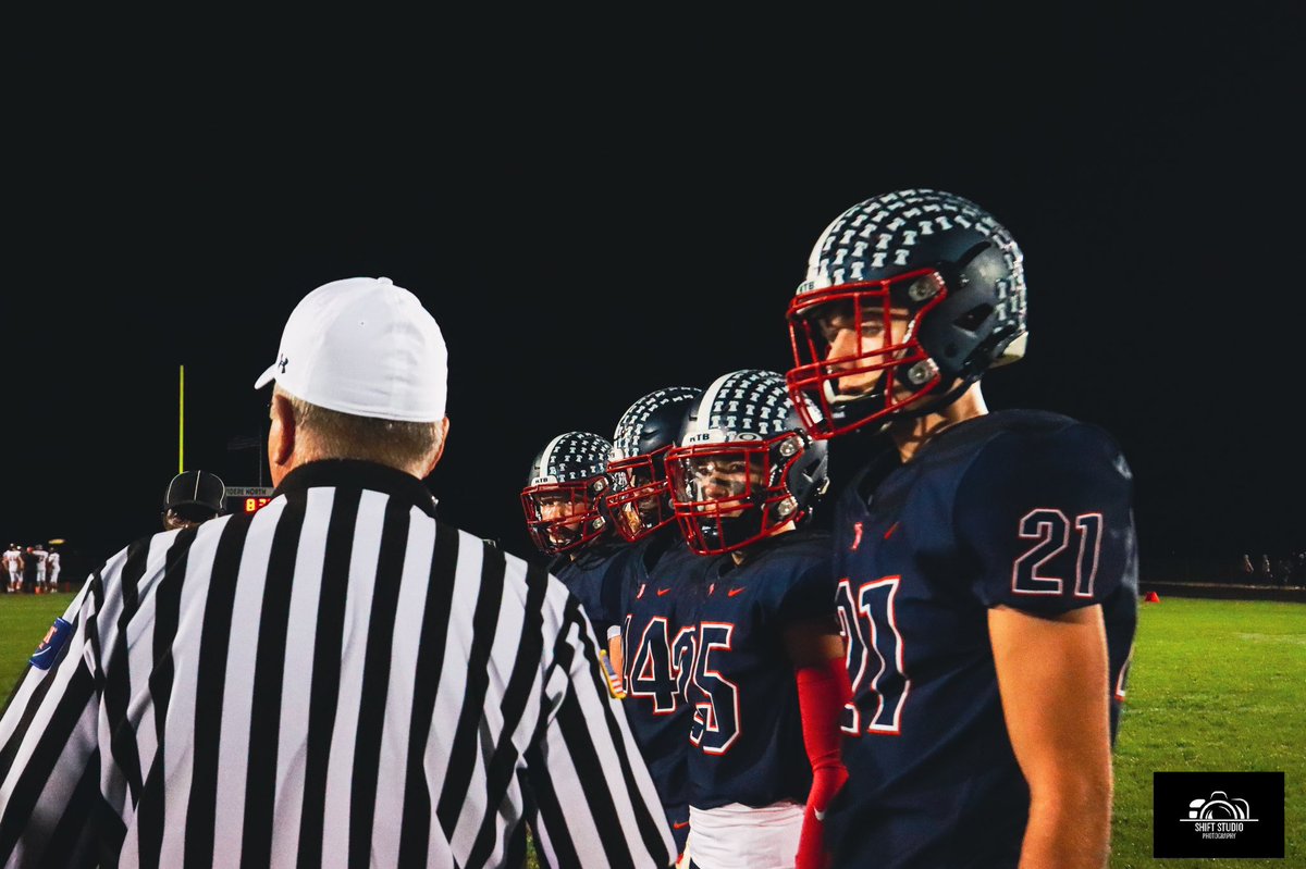 aaronwinterss's tweet photo. Thank you high school football. Gonna miss the Friday Night Lights. Onto the next chapter in life! ❤️ https://t.co/eTbsudvsLi