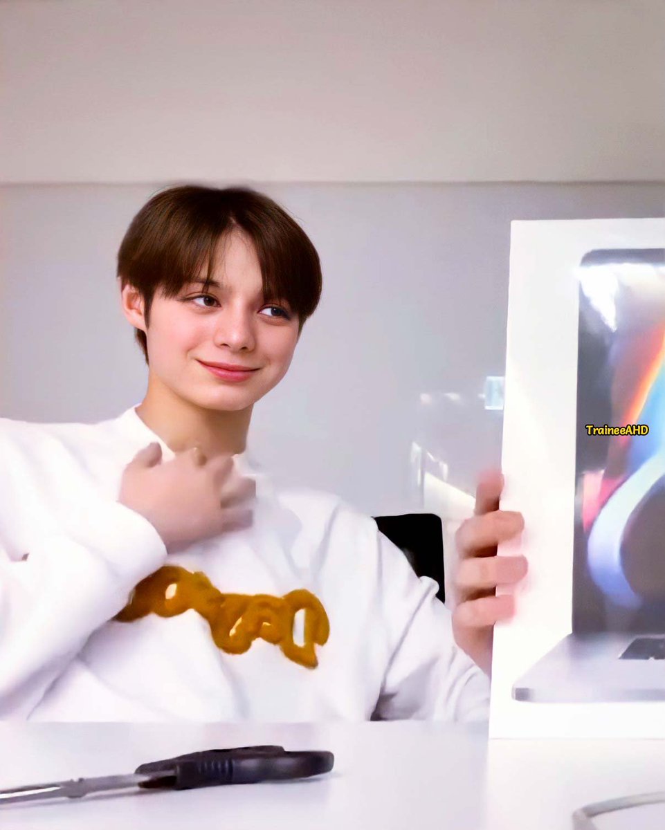 aeonsville's tweet photo. [📸 #youtube] James log - 211114

Some of JJ 📸 in HD

#TraineeA #TraineeA_JJ #TraineeAJAYJAY #JJ #JAYJAY #제이제이 #아이돌연습생 @trainee_a https://t.co/P3IkVFbvcI