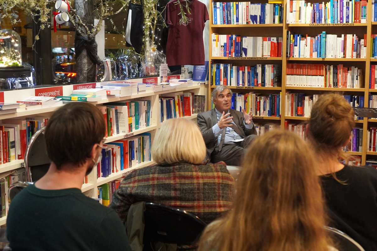 Lefebvre Dalloz (@lefebvredalloz) on Twitter photo 📸Retour en images de la rencontre avec François Ost, juriste, philosophe, membre <a href="/Academie_be/">Académie royale de Belgique</a>, à <a href="/libdalloz/">Librairie Dalloz</a> hier. Il évoquait avec le public son nouveau livre 'Nouveaux Contes juridiques', suite de 'Si le droit m'était conté' sorti en 2019 #librairie #auteur <a href="/dalloz/">Editions Dalloz</a> 📸Retour en images de la rencontre avec François Ost, juriste, philosophe, membre <a href="/Academie_be/">Académie royale de Belgique</a>, à <a href="/libdalloz/">Librairie Dalloz</a> hier. Il évoquait avec le public son nouveau livre 'Nouveaux Contes juridiques', suite de 'Si le droit m'était conté' sorti en 2019 #librairie #auteur <a href="/dalloz/">Editions Dalloz</a>