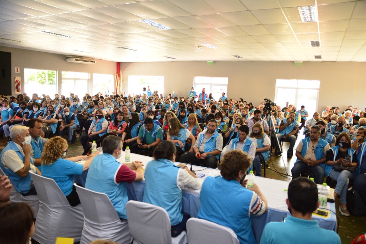 Ampliamos a vacantes 2018 las titularizaciones. El trabajo de siempre y el esfuerzo de UDPM... todos los días.
Hay escuela pública....hay ADOMIS
<a href="/grillo141/">Ruben Dario</a> <a href="/cjdechat/">Christian Dechat</a> <a href="/Marcos42866602/">Marcos Caballero</a> <a href="/ADOMIS_Misiones/">ADOMIS_Misiones</a> <a href="/robertoadrian82/">Roberto Adrian</a> <a href="/BoveroEdith/">Edith Bovero</a> <a href="/BurtnikClaudia/">Claudia Burtnik</a> <a href="/udpm_info/">UDPM INFO</a> <a href="/udpm_misiones/">UDPM</a>